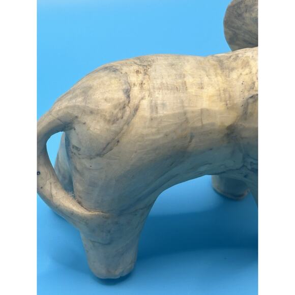Hand Carved Crushed Oyster Shells Elephant Figurine Made In Philippines Vintage - Picture 5 of 9